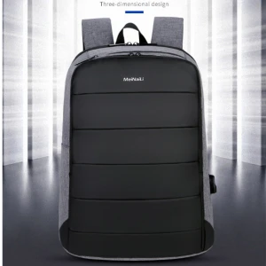 Backpack frithsheasmhach in uisce
